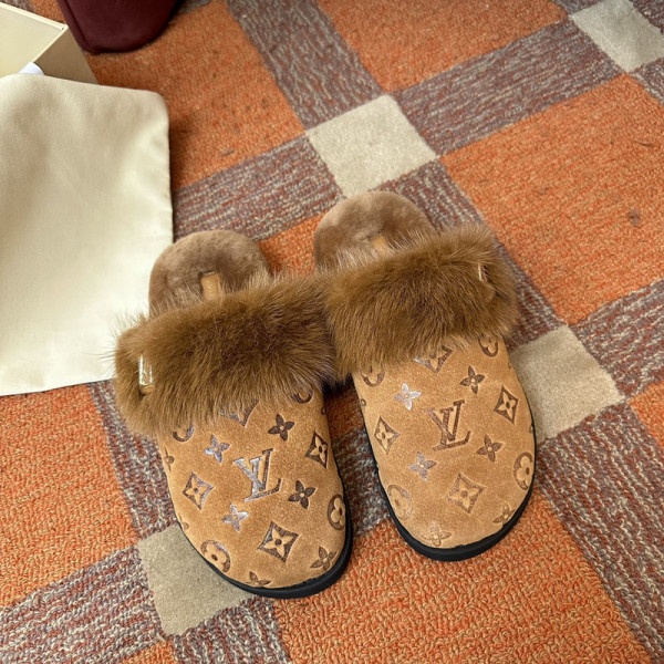 l0*is V*t0n sandals