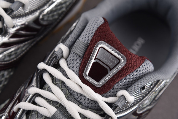 bo*te*ga Ve*ne*ta sneakers