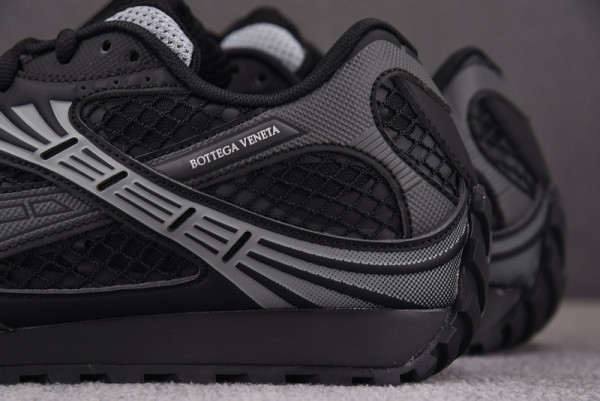 bo*te*ga Ve*ne*ta sneakers