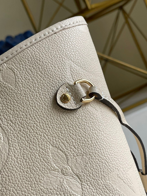 l0*is V*t0n neverfull mm