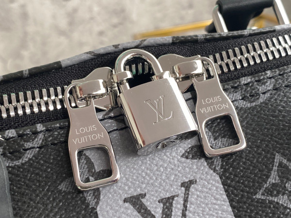 l0*is V*t0n keepall bandouliÈre 50