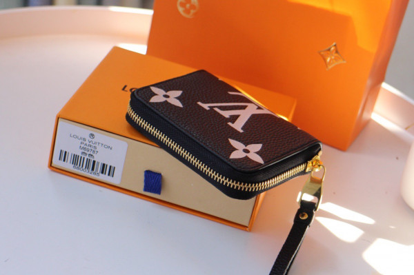 l0*is V*t0n zippy coin purse