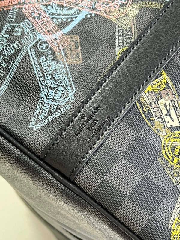 l0*is V*t0n keepall bandouliÈre 50
