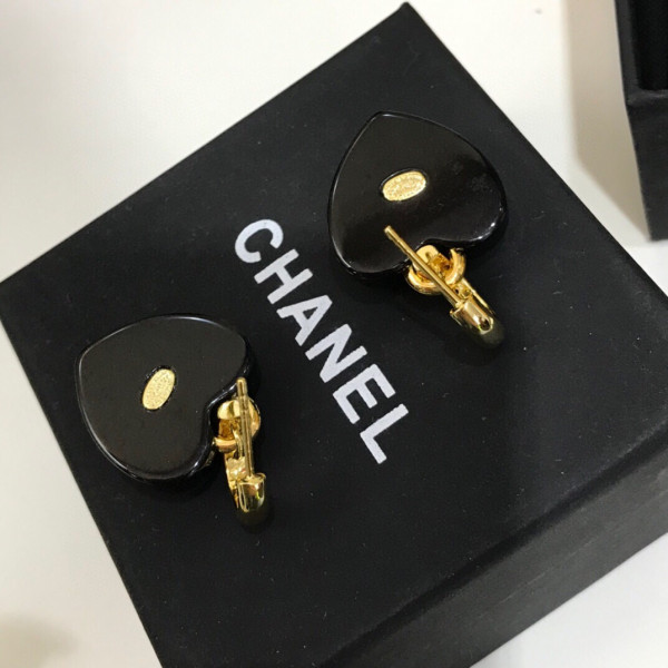 CL EARRINGS
