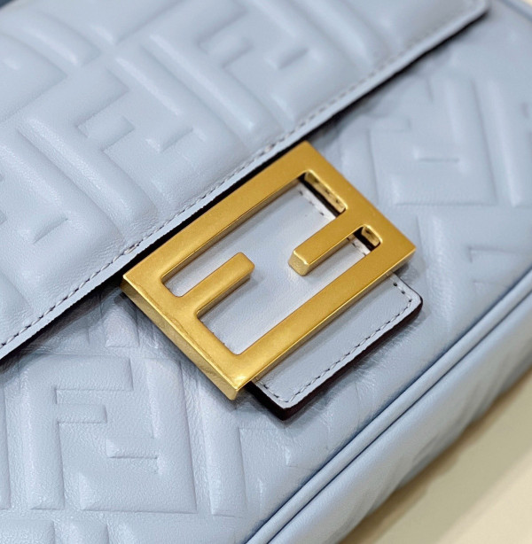 F**di baguette chain midi 397b98-24*14*7cm
