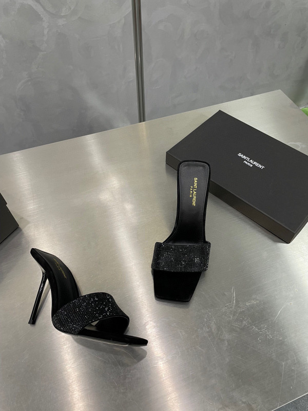 Y*L lucking evening mule