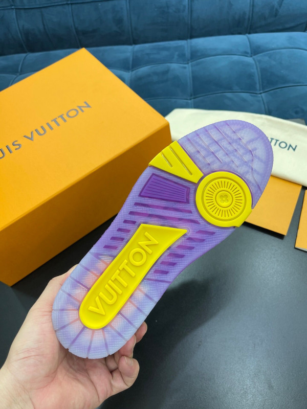 l0*is V*t0n trainer sneaker