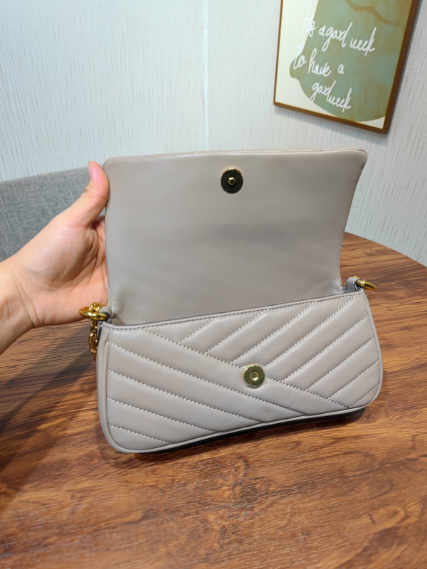 TORY BURCH SMALL KIRA CHEVRON