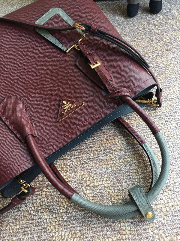 Pra*a double bag
