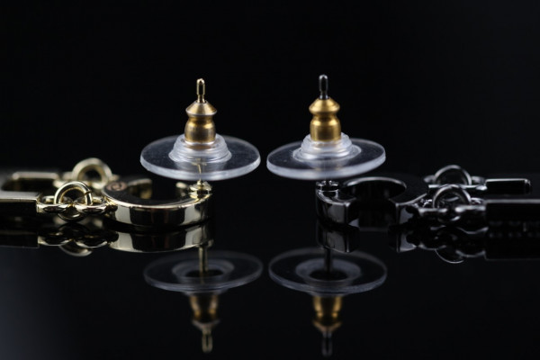 CL EARRINGS