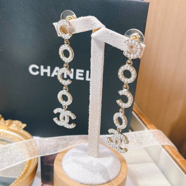 CL EARRINGS