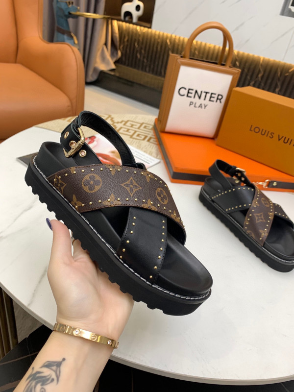 l0*is V*t0n women"s paseo flat comfort sandal