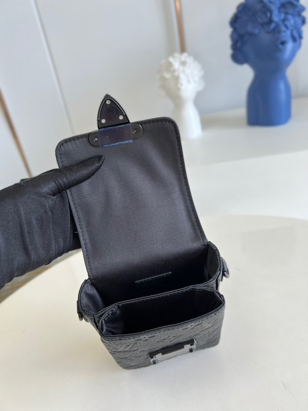 l0*is V*t0n s-lock vertical wearable wallet