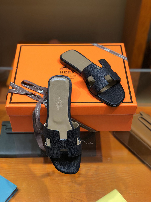 H**mes sandal
