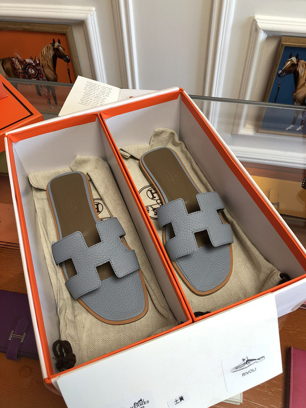 H**mes sandal