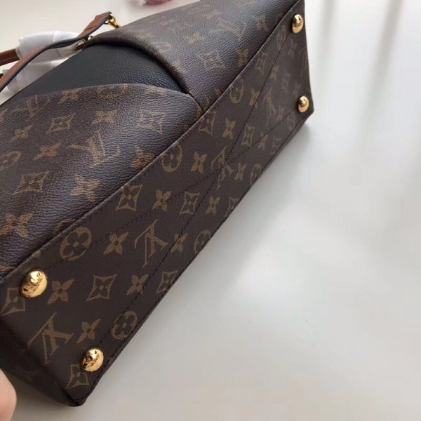l0*is V*t0n v tote mm