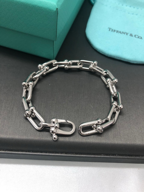 T*f*ny bracelet