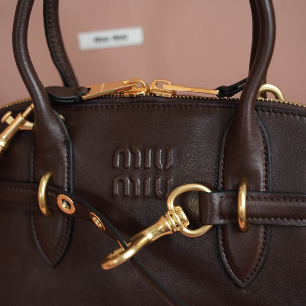 M*um*u aventure nappa leather top-handle bag