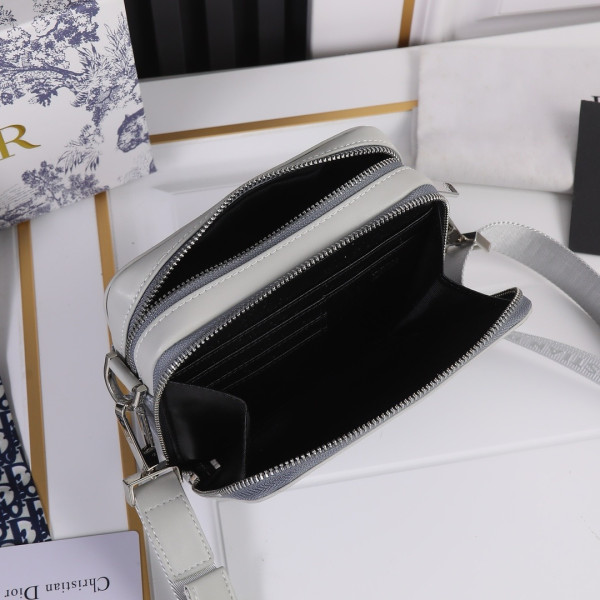 diro cd Di*m*nd messenger bag