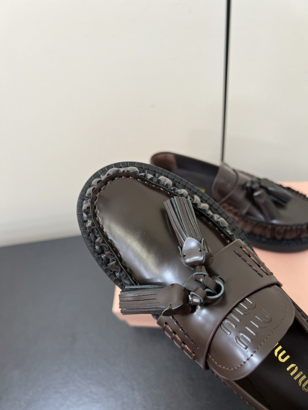 M*um*u loafers