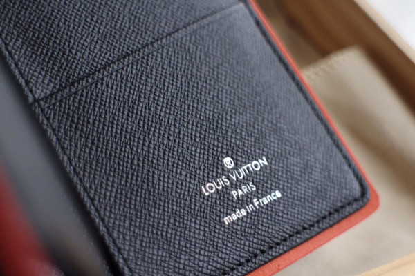 l0*is V*t0n brazza wallet