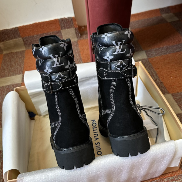 l0*is V*t0n boots
