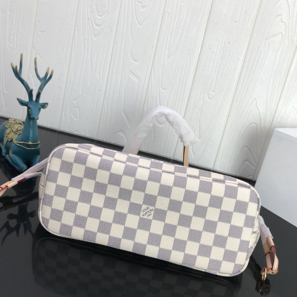 l0*is V*t0n neverfull pm