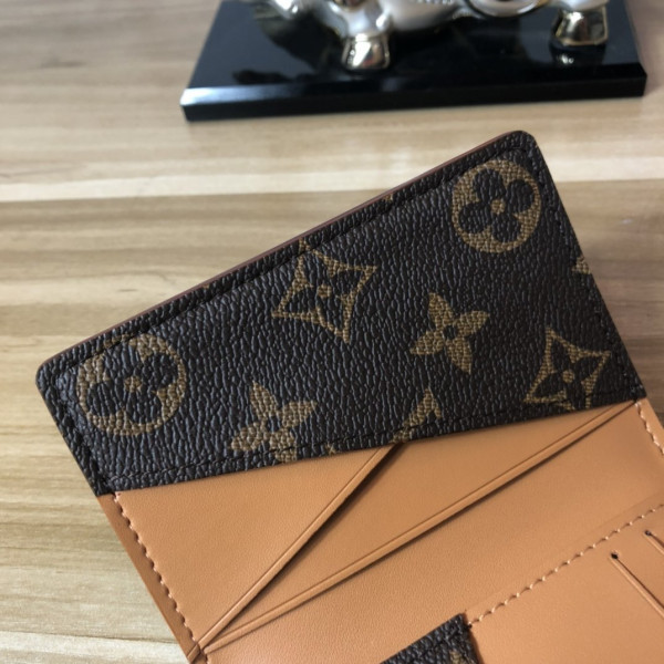 l0*is V*t0n pocket organizer