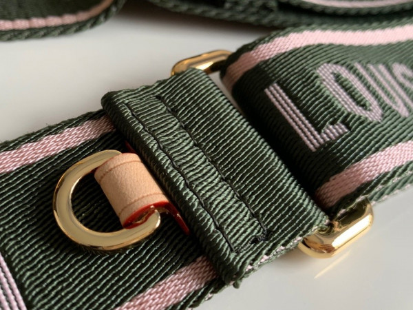 l0*is V*t0n strap