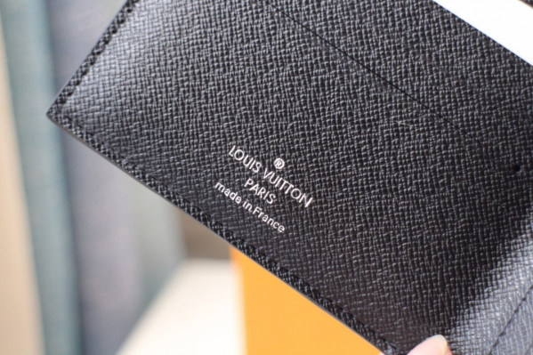 l0*is V*t0n amerigo wallet