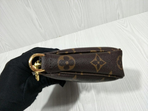 l0*is V*t0n pochette accessoires