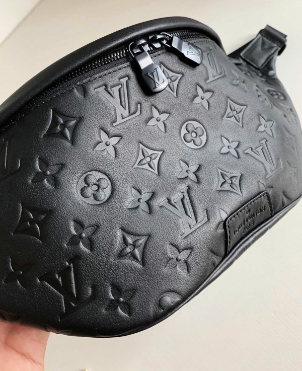 l0*is V*t0n discovery bumbag
