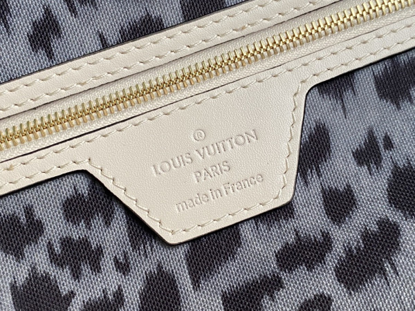 l0*is V*t0n neverfull mm