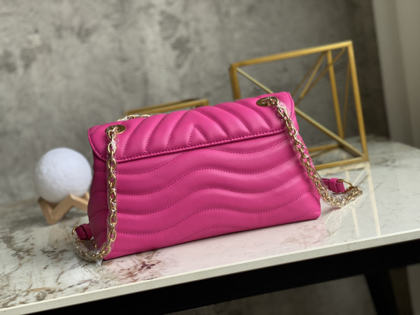 l0*is V*t0n new wave chain bag