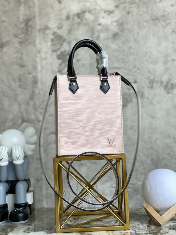l0*is V*t0n petit sac plat