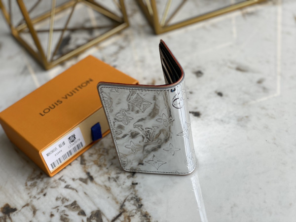 l0*is V*t0n slender pocket organizer