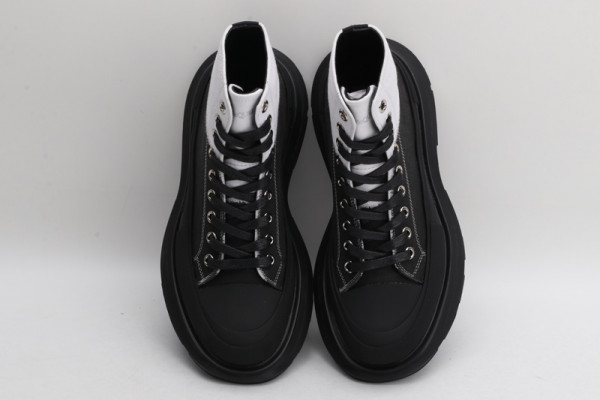 ale*d*r M*Q*en tread slick boot