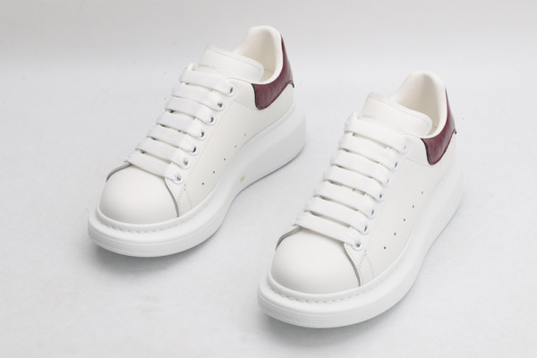 ale*d*r M*Q*en oversized sneaker