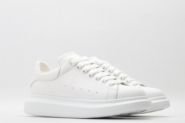 ale*d*r M*Q*en oversized sneaker