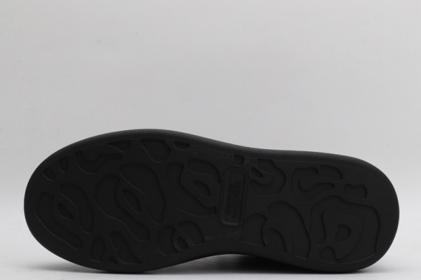 ale*d*r M*Q*en oversized sneaker