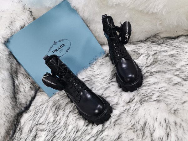 Pra*a pocket boots