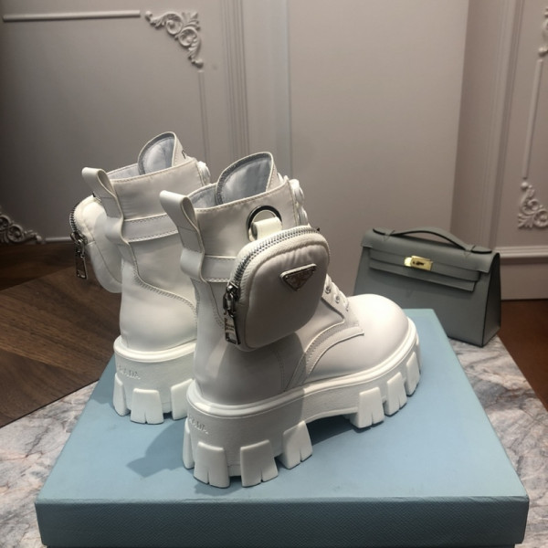 Pra*a pocket boots