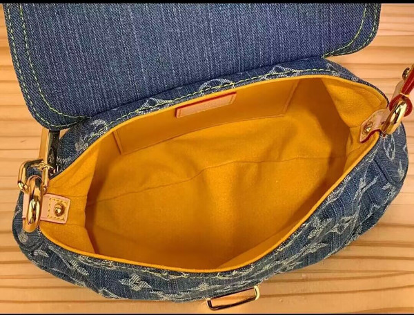 l0*is V*t0n pleaty handbag