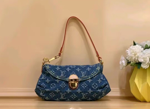 l0*is V*t0n pleaty handbag