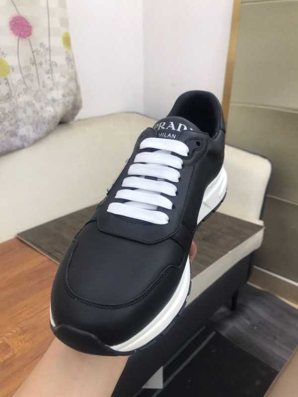 Pra*a sneakers
