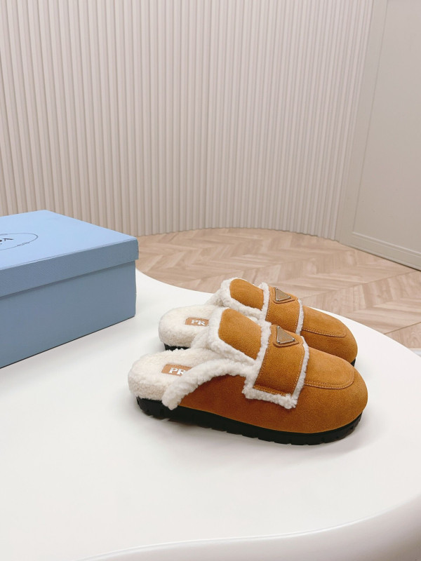 Pra*a shearling slippers