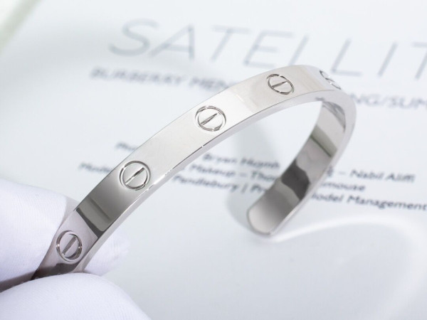Ca*t*er bracelet