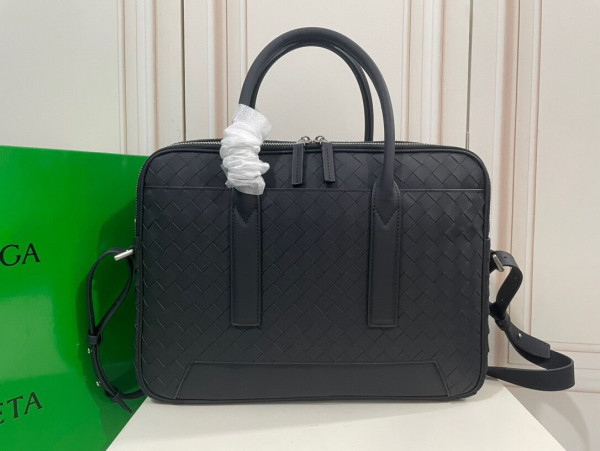 bo*te*ga Ve*ne*ta getaway large briefcase
