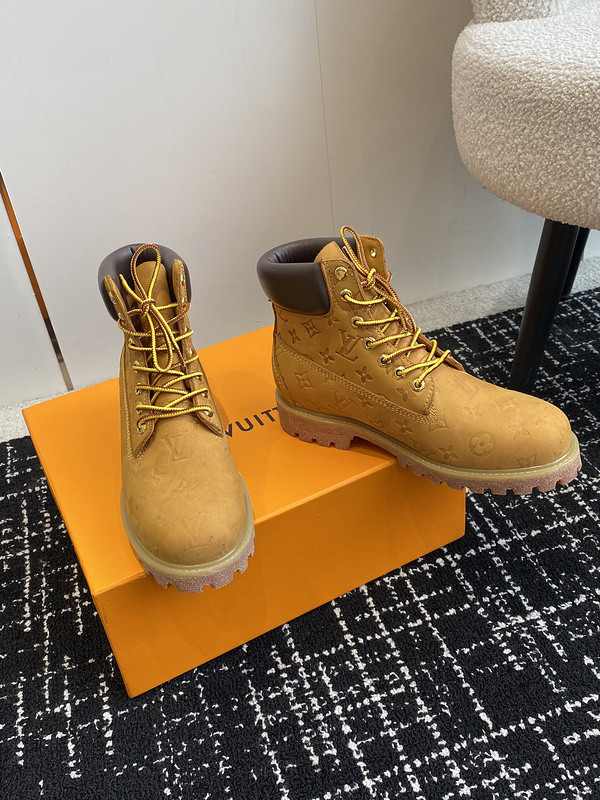 l0*is V*t0n boots