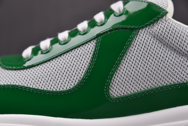 Pra*a sneaker